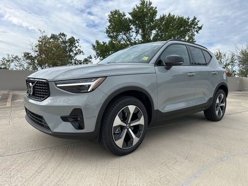 New 2026 Volvo XC40 B5 Plus w/ Protection Package Premier image 3