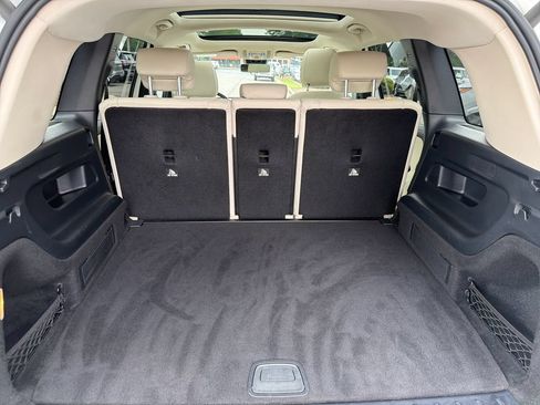 Used 2022 Mercedes-Benz GLB 250 w/ Premium Package image 32
