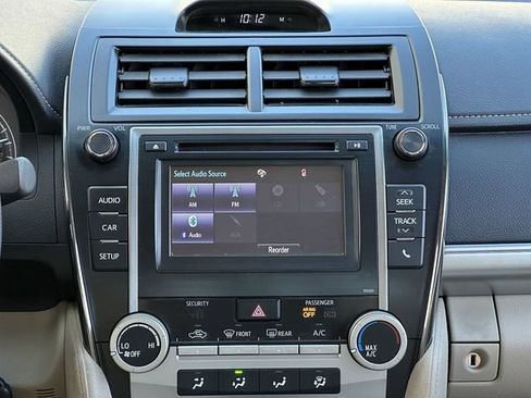Used 2014 Toyota Camry LE FWD image 17