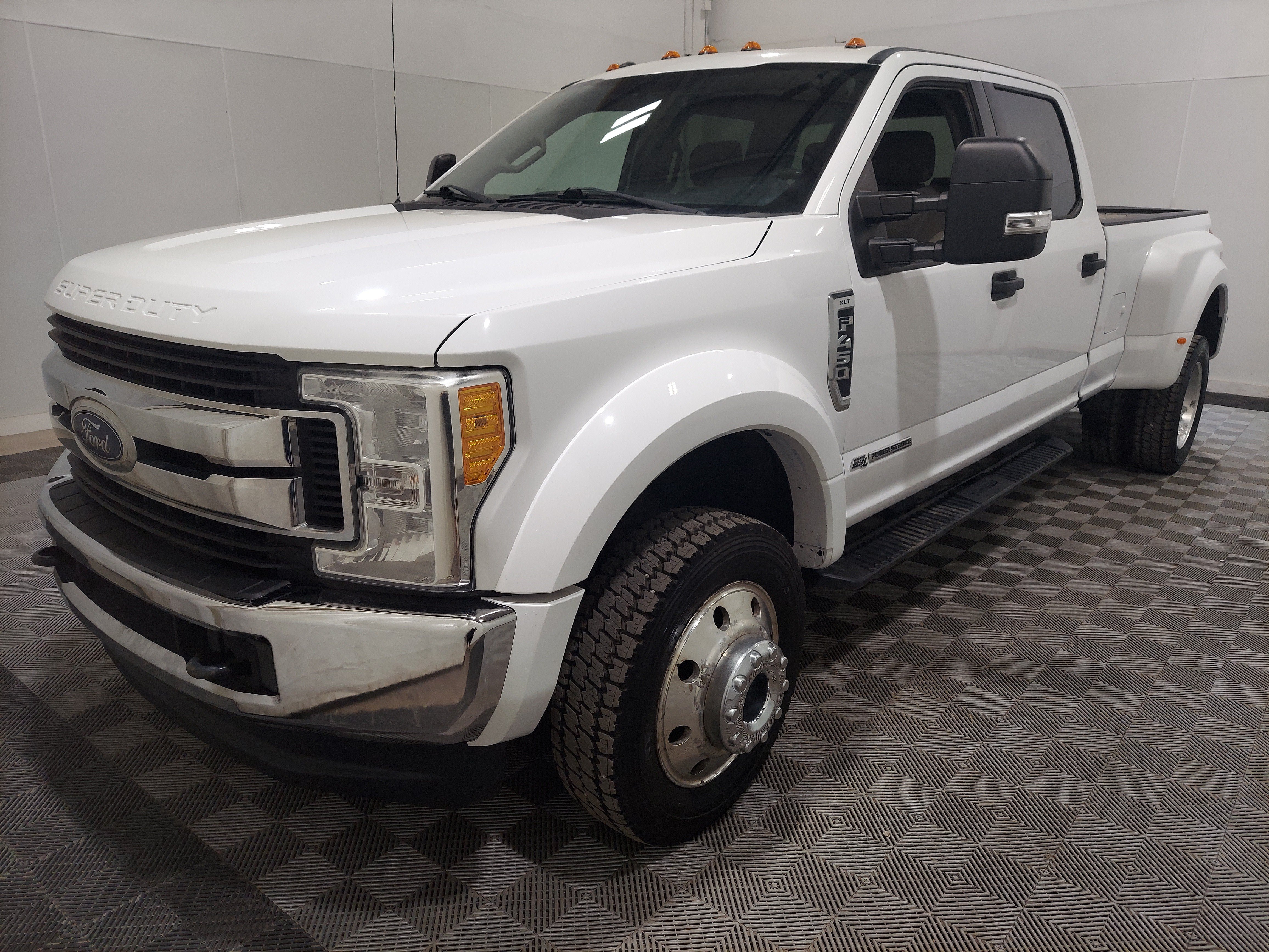 Used 2017 Ford F450 XLT AWD/4WD image 1