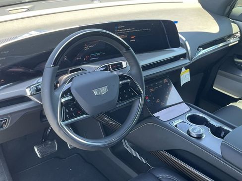 New 2026 Cadillac Vistiq Sport image 2