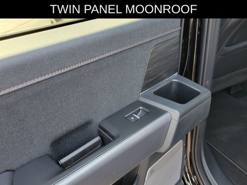 Used 2025 Ford F150 Lightning Lariat image 14