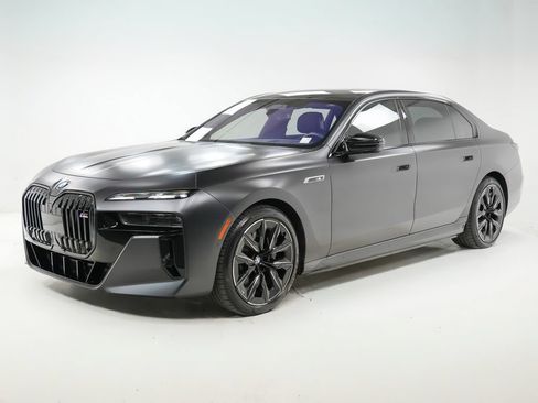 Used 2024 BMW i7 M70 w/ Executive Package AWD/4WD image 1
