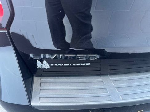 Certified 2022 Ford Expedition Limited AWD/4WD image 5