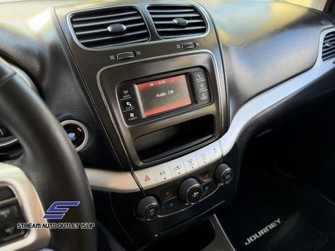 Used 2017 Dodge Journey SXT w/ Security Group image 36