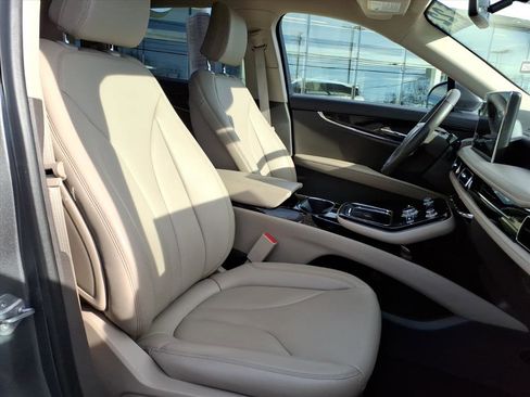 Certified 2022 Lincoln Nautilus AWD w/ Premium Package image 14