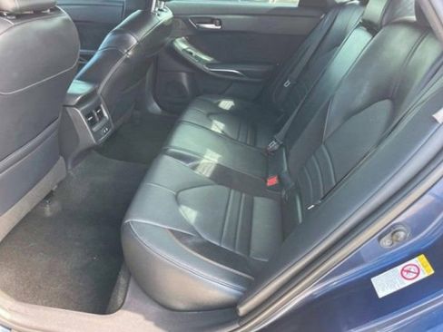 Used 2019 Toyota Avalon XSE image 13