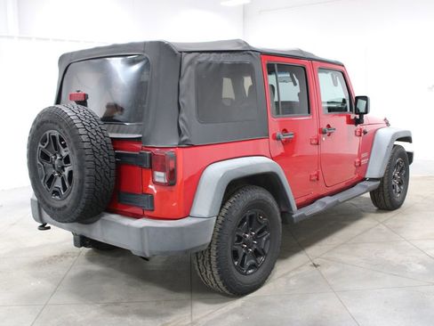 Used 2010 Jeep Wrangler Unlimited Sport image 9