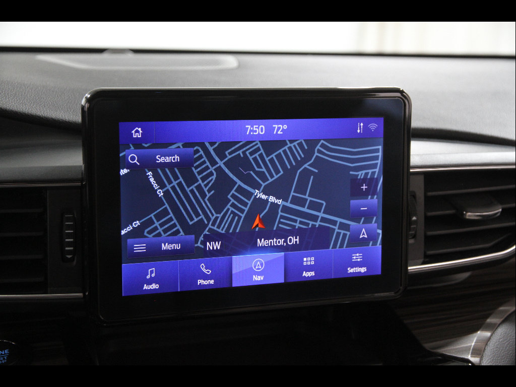 Used 2023 Ford Explorer Limited w/ Equipment Group 301A AWD/4WD image 13