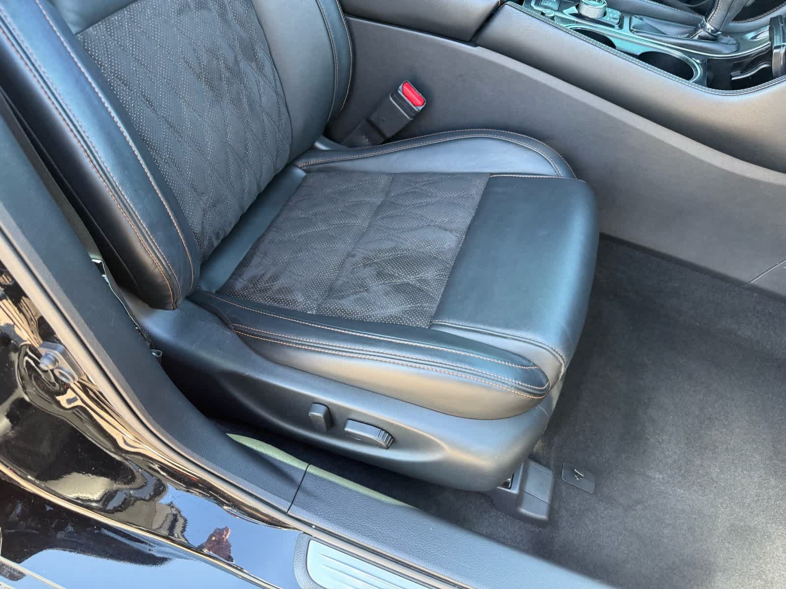 Used 2023 Nissan Maxima SR w/ Sport Mat Group FWD image 28
