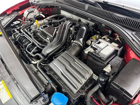 Used 2025 Volkswagen Jetta SE FWD image 72