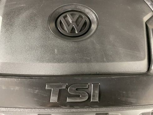 Used 2018 Volkswagen Beetle 2.0T S image 37