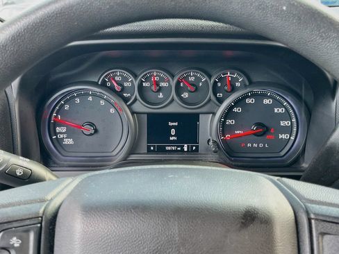 Used 2022 Chevrolet Silverado 1500 Custom RWD image 12