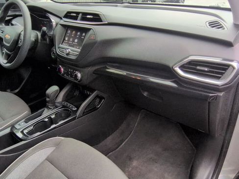 Used 2023 Chevrolet TrailBlazer LT image 29
