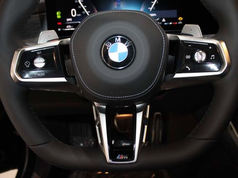 New 2025 BMW 740i image 21