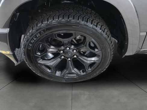 Used 2022 RAM 1500 Limited w/ Night Edition AWD/4WD image 4