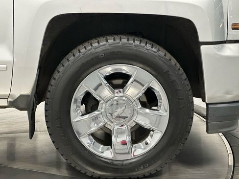 Used 2018 Chevrolet Silverado 1500 LT w/ All Star Edition image 26