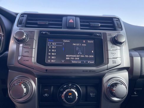 Used 2018 Toyota 4Runner SR5 Premium image 5