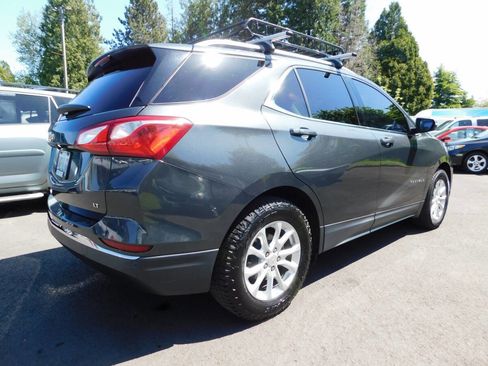 Used 2018 Chevrolet Equinox LT w/ Sun & Infotainment Package FWD image 2
