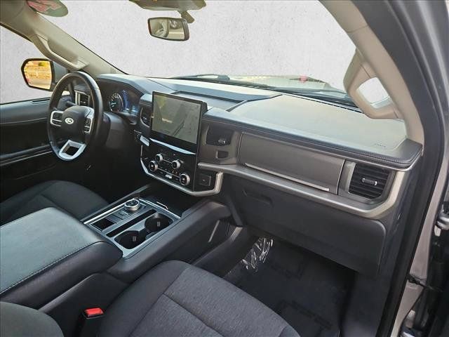 Used 2024 Ford Expedition XLT RWD image 23