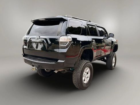 Used 2016 Toyota 4Runner SR5 RWD image 11