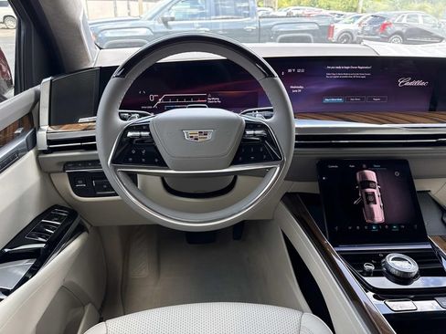 New 2026 Cadillac Escalade Platinum Sport w/ LPO, ONYX Package AWD/4WD image 17