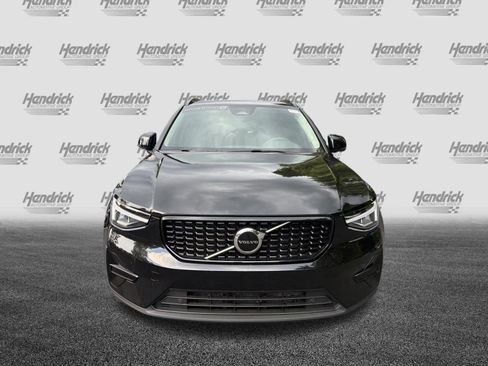 Certified 2024 Volvo XC40 B5 Core w/ Protection Package Premier AWD/4WD image 3