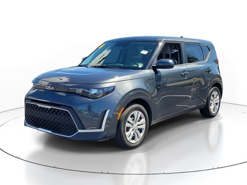 Used 2024 Kia Soul LX FWD image 3