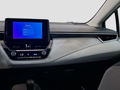 Used 2025 Toyota Corolla LE FWD image 19