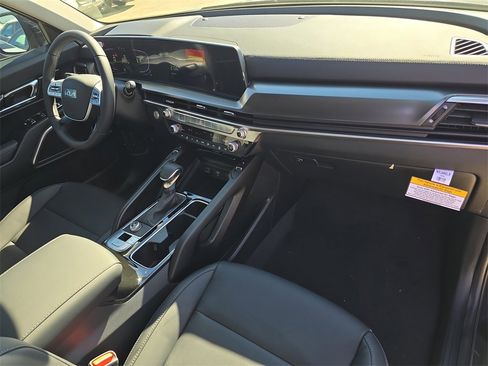 New 2025 Kia Telluride S image 12