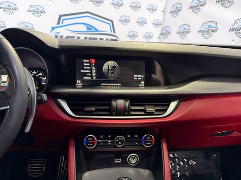 Used 2018 Alfa Romeo Stelvio Ti Sport image 37