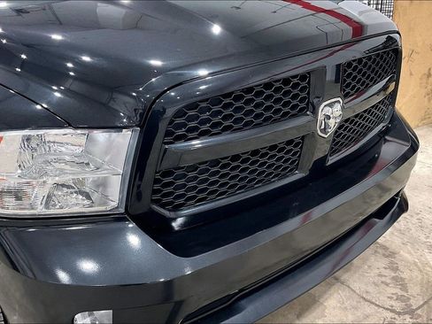 Used 2017 RAM 1500 Express w/ Express Value Package image 27