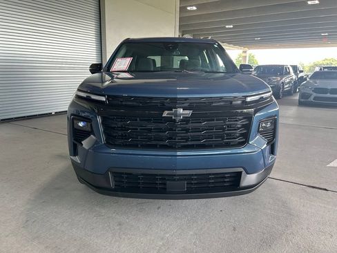 Used 2024 Chevrolet Traverse LS w/ Midnight/Sport Edition FWD image 8