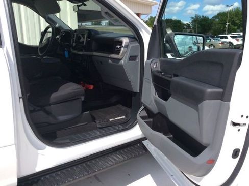 Used 2023 Ford F150 XL w/ Trailer Tow Package image 8