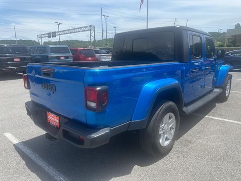 Used 2022 Jeep Gladiator Sport AWD/4WD image 7