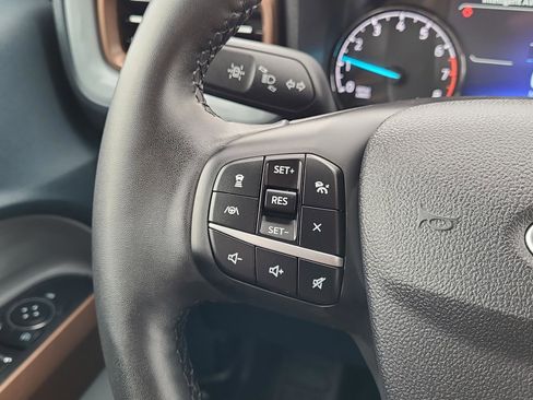 Used 2023 Ford Maverick Lariat w/ Lariat Luxury Package image 12