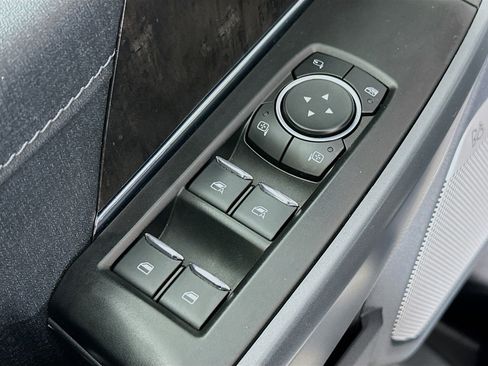 Used 2022 Ford F150 Lariat w/ Equipment Group 502A High image 18