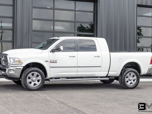 Used 2017 RAM 2500 Laramie AWD/4WD image 3