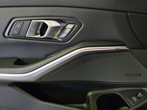 New 2026 BMW 330i xDrive Sedan w/ M Sport Package image 9