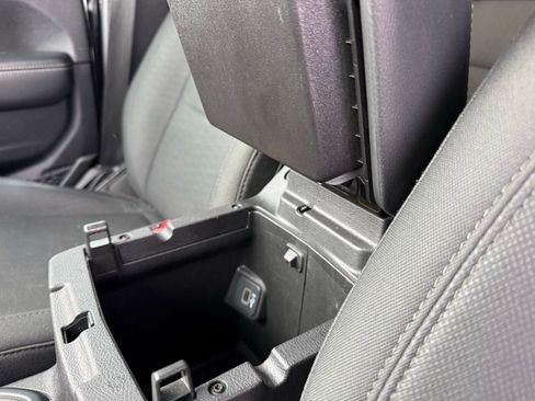 Used 2020 Jeep Wrangler Unlimited Sahara image 24