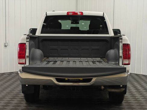Used 2017 RAM 1500 ST w/ SXT Appearance Group AWD/4WD image 17