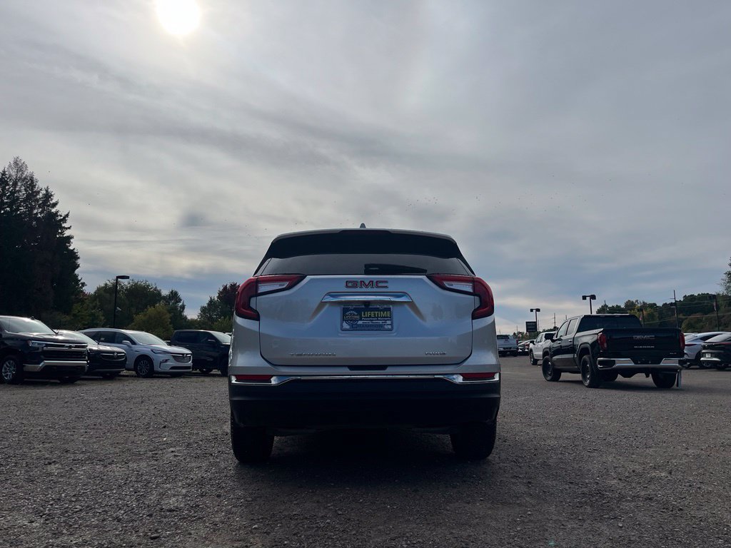 Used 2022 GMC Terrain SLT AWD/4WD image 7