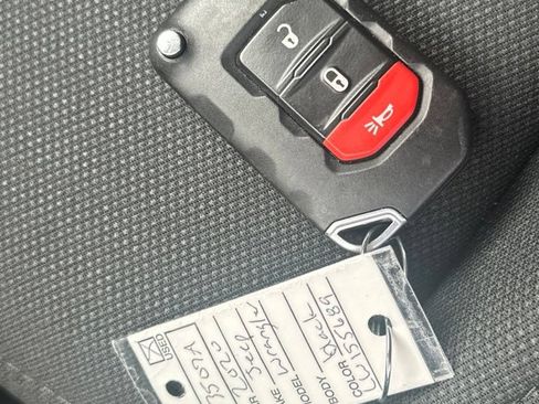 Used 2020 Jeep Wrangler Unlimited Sport S AWD/4WD image 36