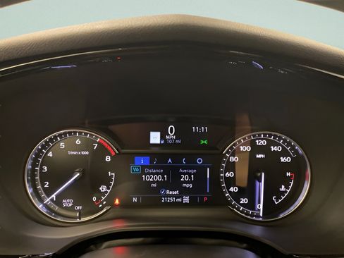 Used 2025 Cadillac XT6 Premium Luxury AWD/4WD image 9