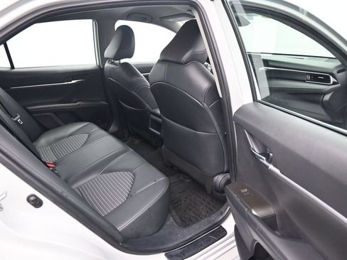 Used 2023 Toyota Camry SE FWD image 12