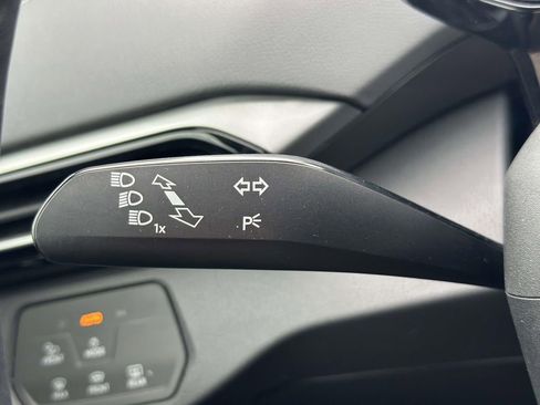 Used 2023 Volkswagen ID.4 Pro S Plus image 21