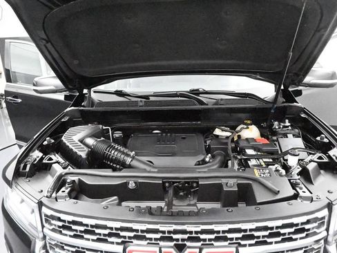 Used 2022 GMC Acadia Denali w/ Denali Ultimate Package AWD/4WD image 23