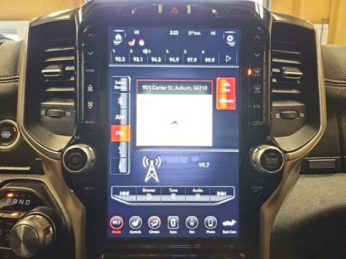 Used 2019 RAM 1500 Laramie image 19