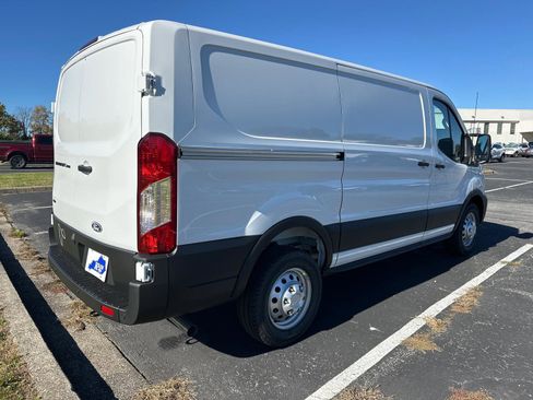 New 2026 Ford Transit 250 Low Roof AWD image 4