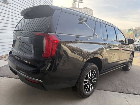 Used 2023 GMC Yukon XL AT4 image 5